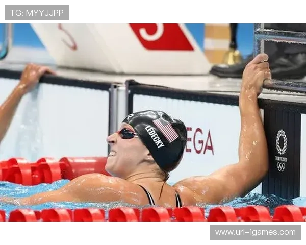 莱德茨基实现世锦赛800米自由泳七冠王，再写传奇篇章