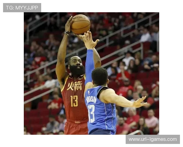 斯图加特球员阿塞尼翁肩膀受伤，继续康复治疗